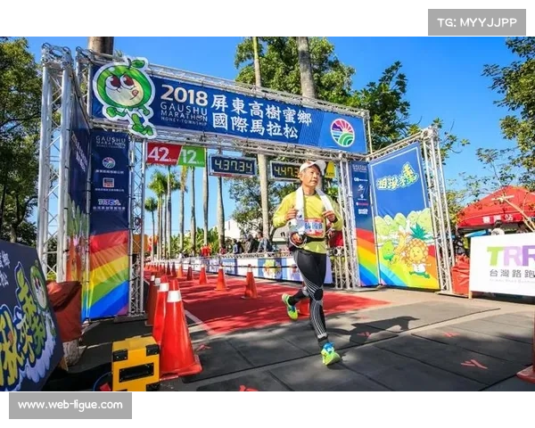 乌鲁木齐马拉松途经人民大会堂与红山等20余处地标景观的壮丽赛道