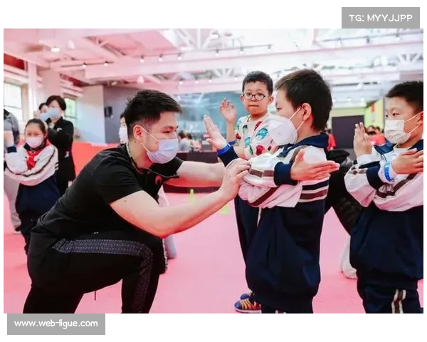 UFC与运动品牌赞助续约,选手装备标准化推进